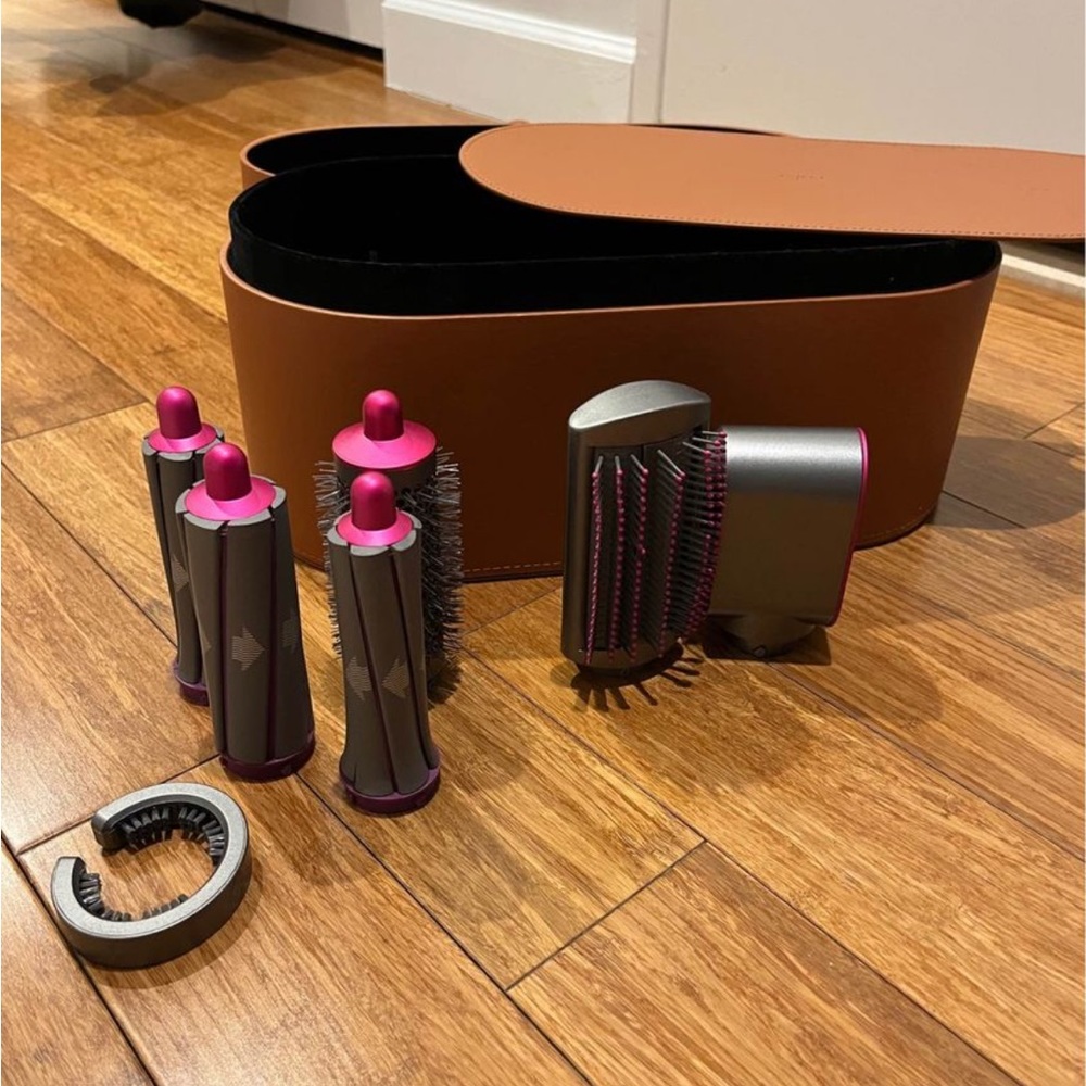 Dyson airwrap attachments with the original bag